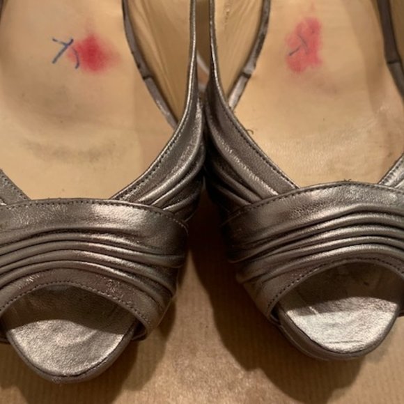 Christian Louboutin metallic heel 6.5 / 36.5 - Picture 2 of 7